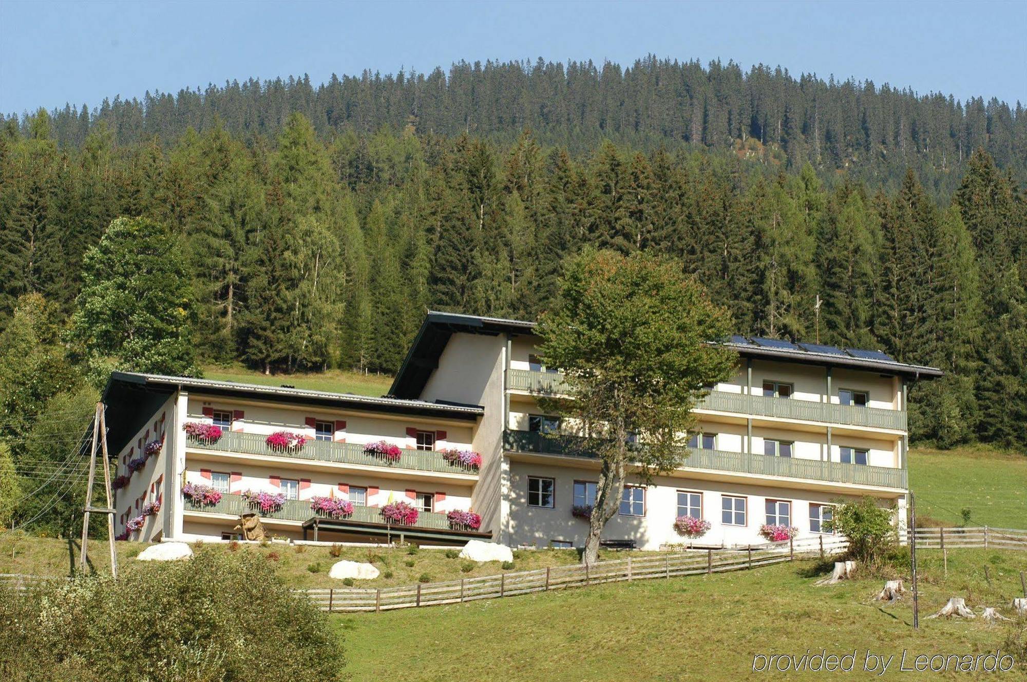 Jufa St. Martin Hotel Sankt Martin am Tennengebirge Buitenkant foto